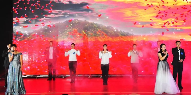 “感恩相伴?筑夢同行”——龍港集團2019新春年會盛大舉行！