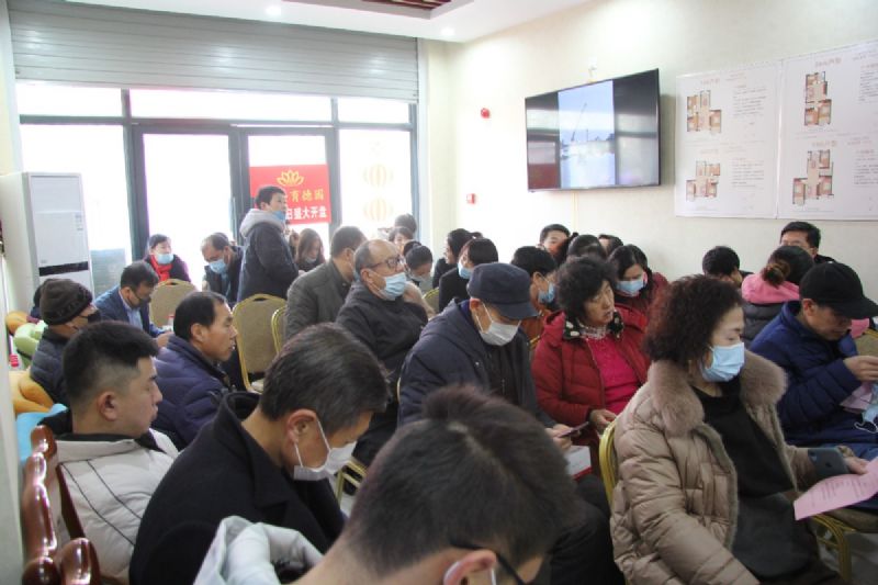 人山人海，瘋狂搶購丨直擊龍港·育德園開盤火爆現(xiàn)場！