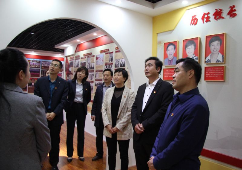 黨建共建互融共促，凝聚力量爭創(chuàng)一流 ——龍港物業(yè)黨支部與育秀學(xué)校黨支部黨建共建共享活動圓滿啟動